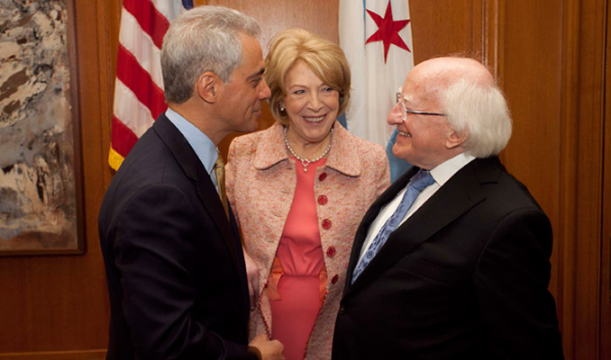 Visit to Chicago, Illinois & Bloomington, Indiana, USA by The President of Ireland and Sabina Higgins.
Pictured is Mayor of Chicago, Rahm Emanuel, Sabina Higgins and President Higgins.