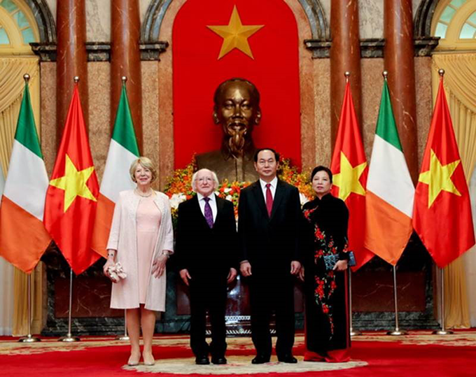 President Michael D. Higgins, Sabina Higgins, President of the Socialist Republic of Vietnam Tran Dai Quang and the first lady Nguyen Thi Hien at the Presidential Palace Hanoi 07/11/2016. Visit to Vietnam by President Michael D. Higgins November 2016. Credit: Maxwell's Photography